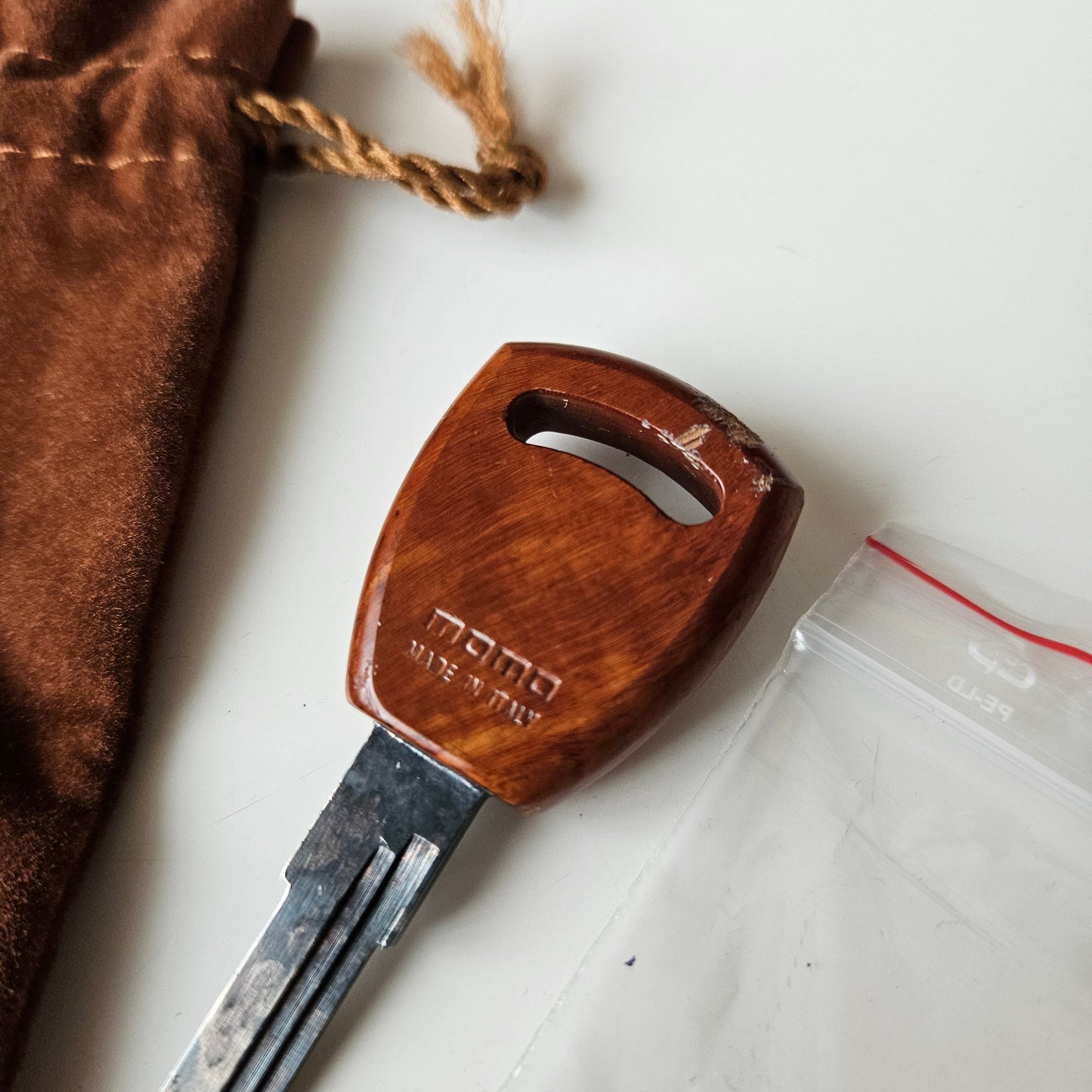 Momo Wooden Look Key