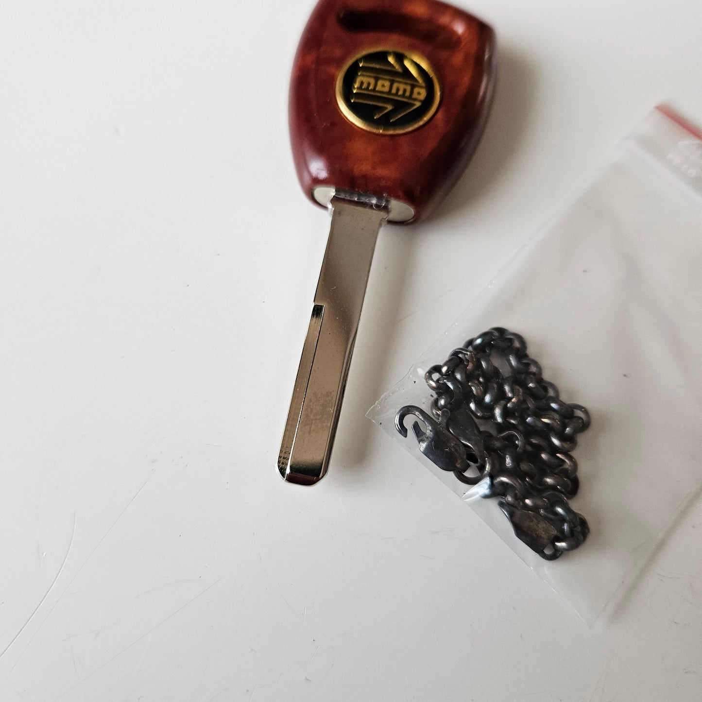 Momo Wooden Look Key