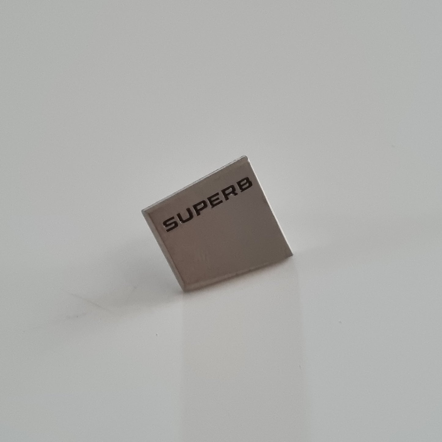 Skoda Superb Pin